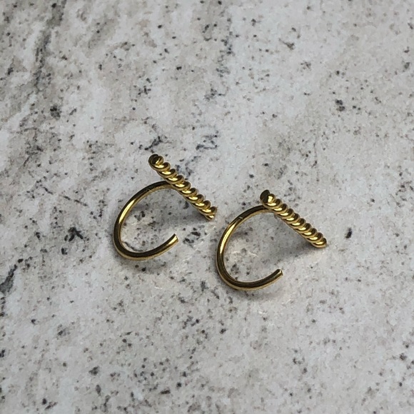 925 Sterling Silver Gold Twisted Bar Ear Cuff - Picture 13 of 14